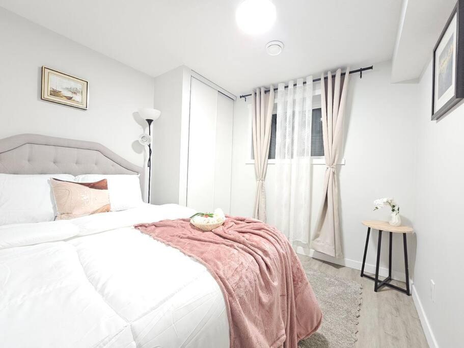 Cozy Suites In Calgary Area Balzac エクステリア 写真
