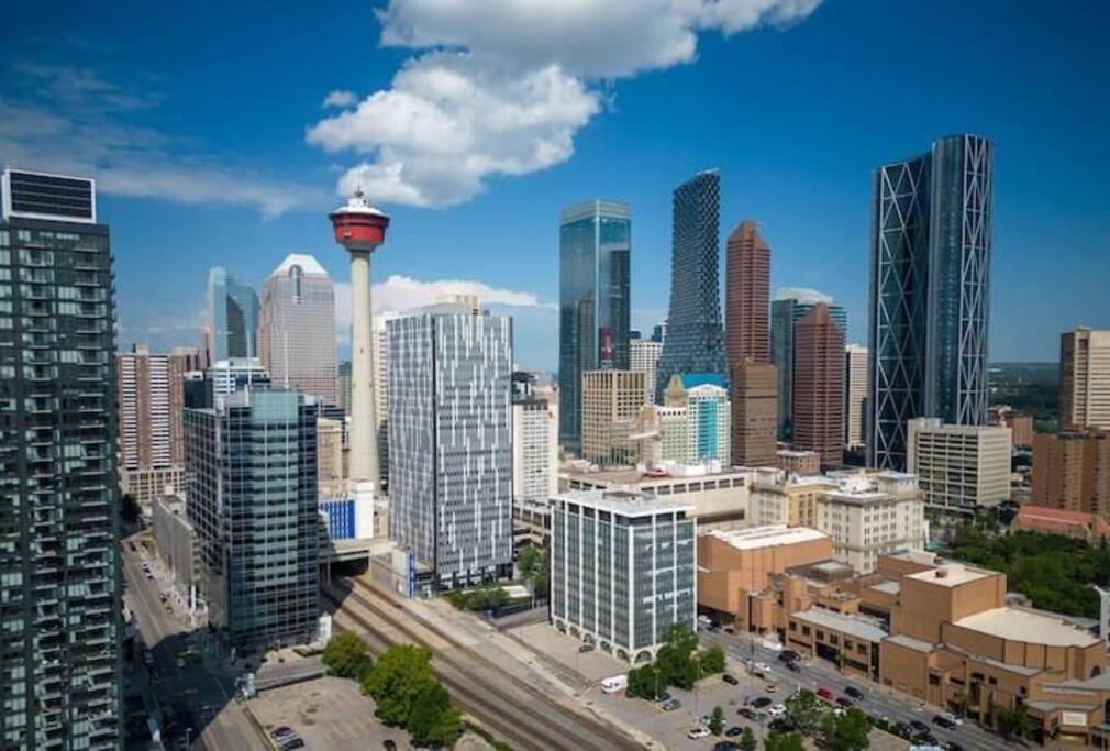 Cozy Suites In Calgary Area Balzac エクステリア 写真